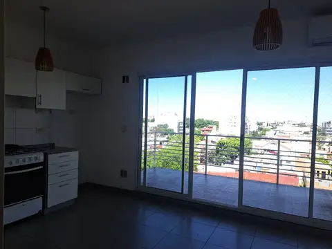 Departamento en Alquiler en Monte Castro, $ 600.000