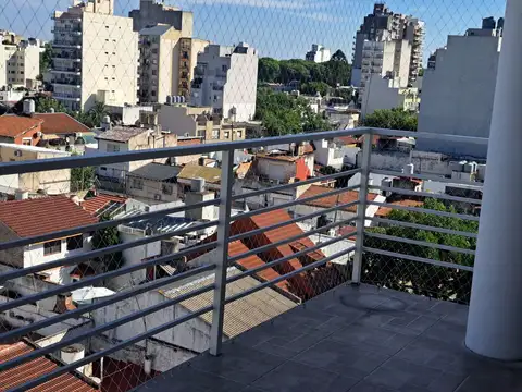 Alcaraz 5000, Piso 6