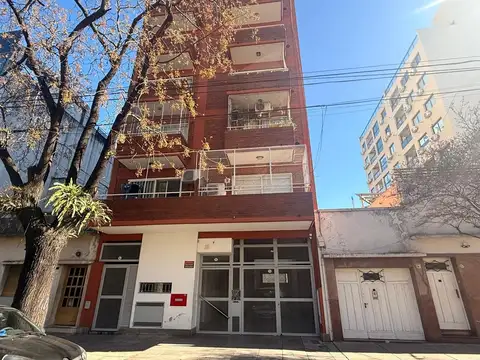 Mono-Ambiente divisible - Edificio con Sum