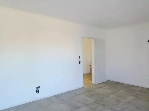 Depto Tipo Casa en Alquiler con 2 cocheras