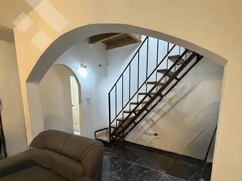 Depto Tipo Casa en Venta 40 años