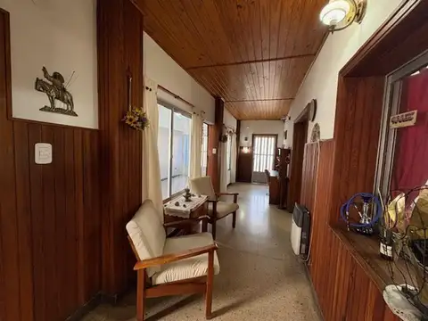 Casa 3 ambientes con 2 baños