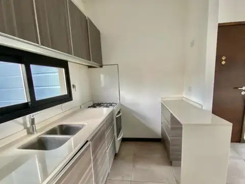 Departamento en Alquiler con 1 cocheras
