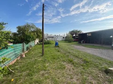 Casa en Venta con 3 cocheras