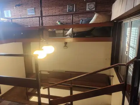 Casa 5 ambientes con 2 baños