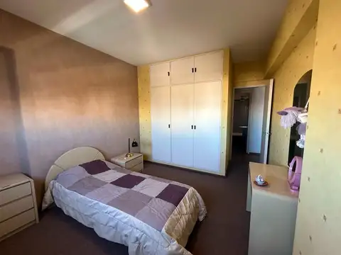Departamento 5 ambientes con 2 baños