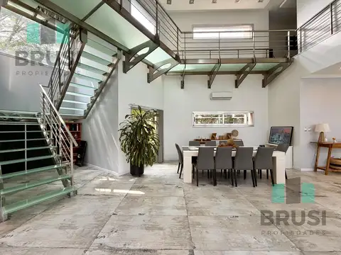 Casa en Venta en Adrogue Chico, USD 950.000