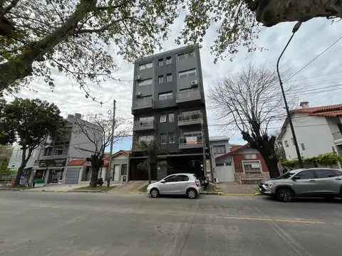 Zapiola 300, Piso 2°