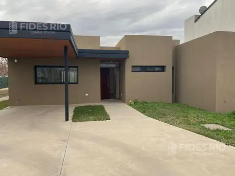 Casa en Venta con 1 cochera