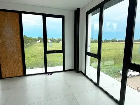 Oficina en Alquiler en Funes, USD 800