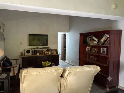 Casa 7 ambientes con 3 baños