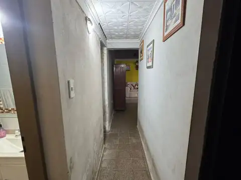 SE VENDE CASA 4 HABITACIONES QUINCHO CERRADO