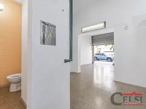 Local Sobre Av Dorrego 200, Ubicación Estratégica