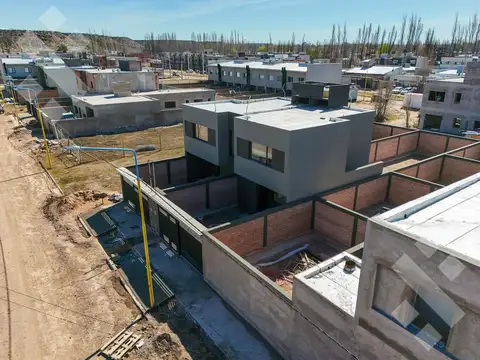 Depto Tipo Casa en Venta de 3 ambientes