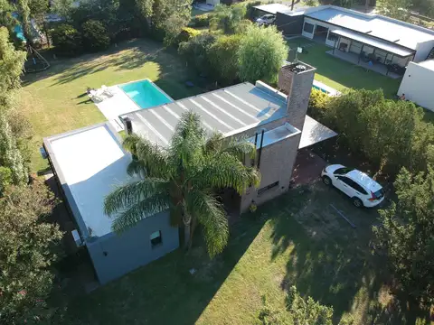 Casa Vintage en Alquiler anual amoblada ! Puerto Roldán