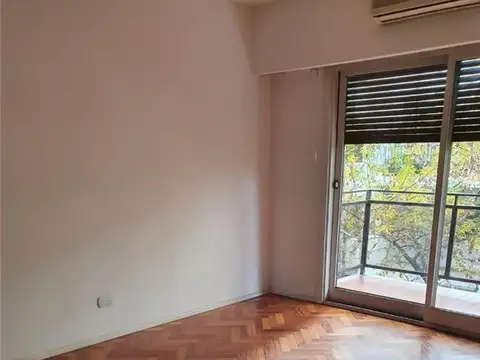 Oficina 6 ambientes con 3 baños