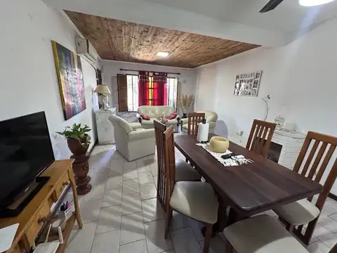 Casa 2 ambientes con 1 baño