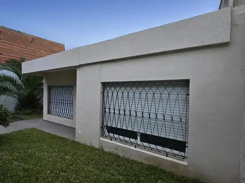 Casa en Venta en Castelar Norte, USD 130.000