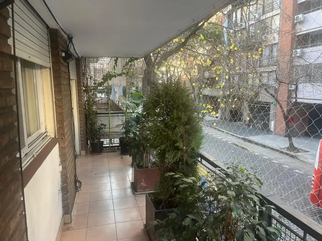 ACHAVAL 400, Piso 1