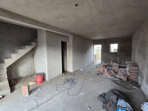 Casa 3 ambientes con 1 baño