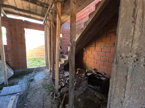 Casa 3 ambientes con 1 baño