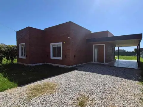 CASA VENTA-PERMUTA EN PUNTA CHACRA 2 DORM AMOBLADA