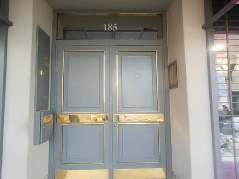 Oficina en Alquiler 64 años