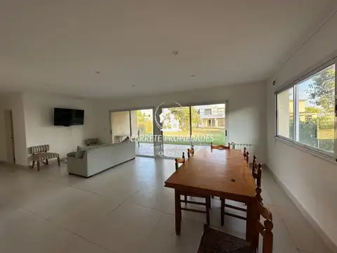 Casa en Venta en Countries y Barrios Cerrados en Pilar, USD 155.000