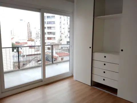 Espinosa 2300, Piso 5