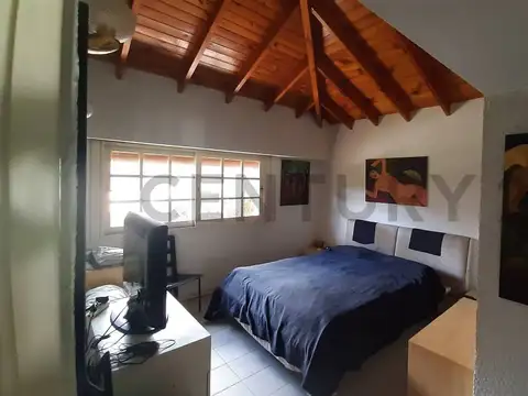 Casa en Venta con 4 cocheras