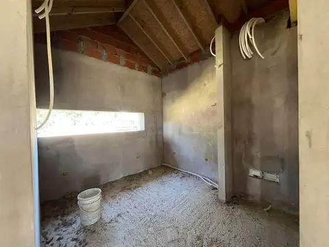 Cod 299 – CASA A TERMINAR EN VENTA – LA HERRADURA, PINAMAR