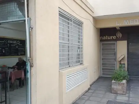 Local en venta - 2 Baños - 48mts2 - Caseros