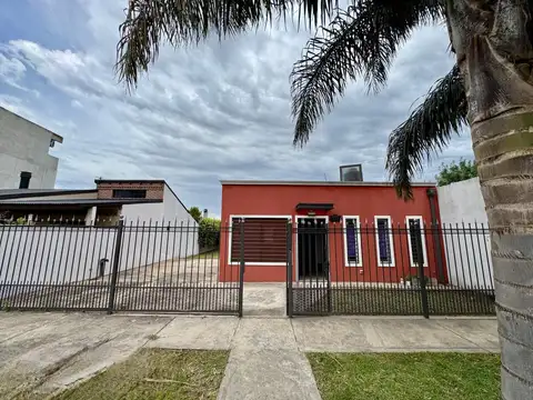 HERMOSA CASA SOBRE LOTE DE 306 M2   EN VENTA   VILLA TESEI