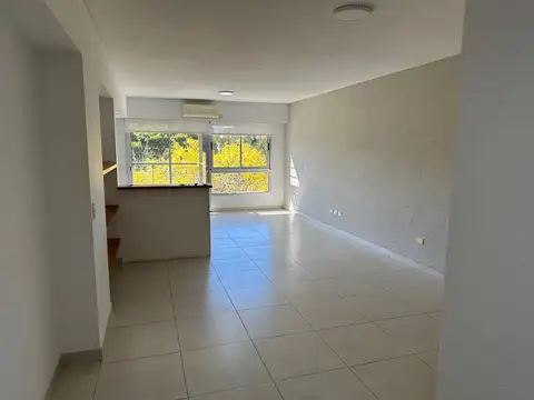 Departamento en alquiler sobre Av. Maipu .
