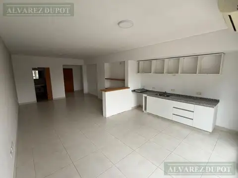 Departamento en alquiler sobre Av. Maipu .