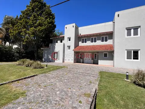 Venta de Casa 8 AMBIENTES en San Diego, Moreno