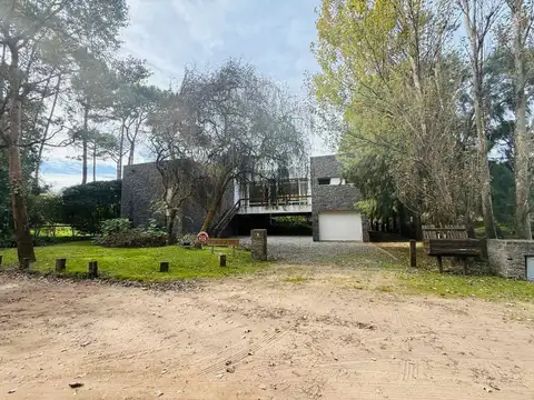 CASA EN VENTA CARILO 7 AM 100 MTS DEL MAR ZONA 1