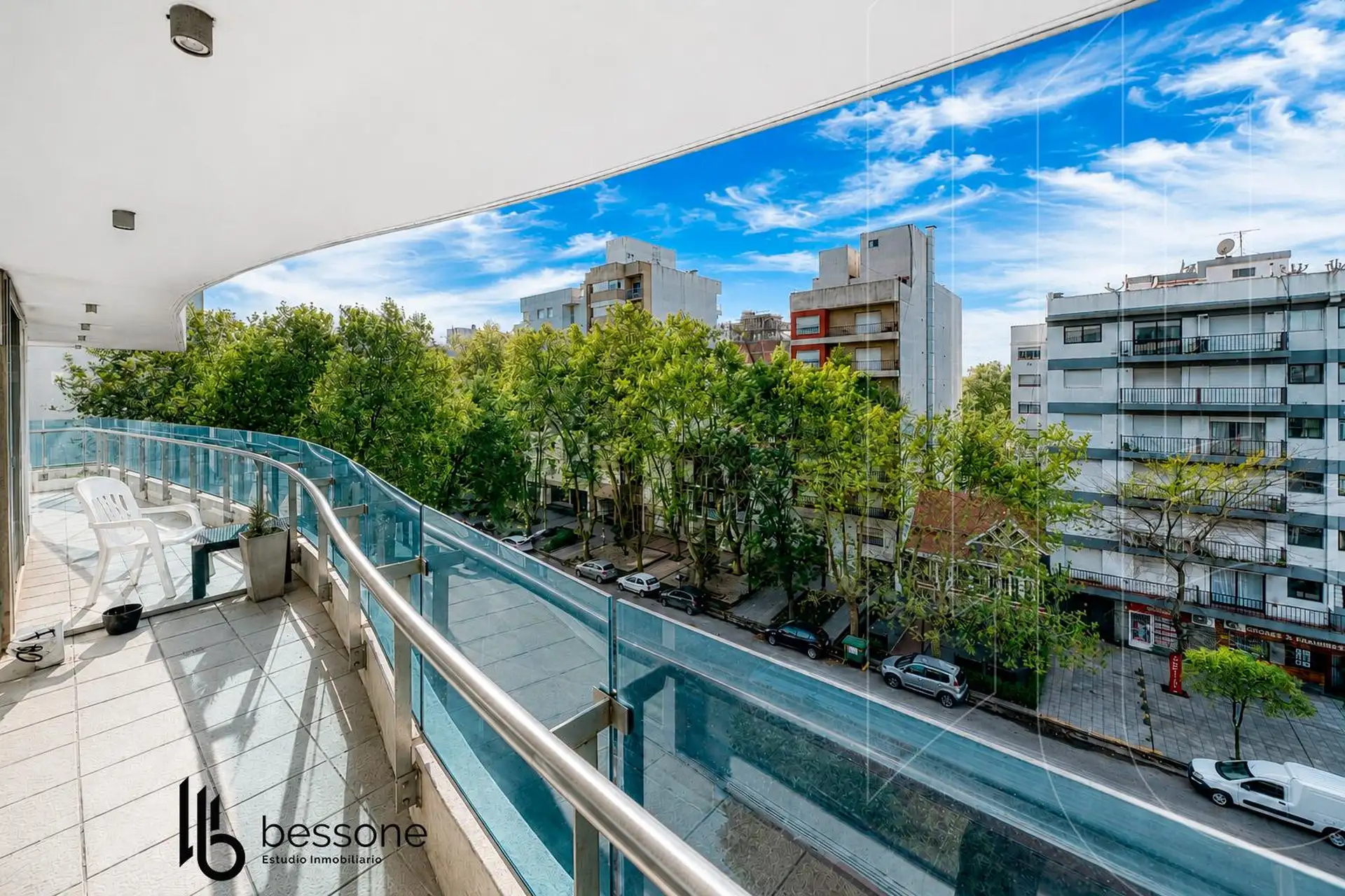 Depto 2 amb, 61m² con cochera y amenities — La Perla
