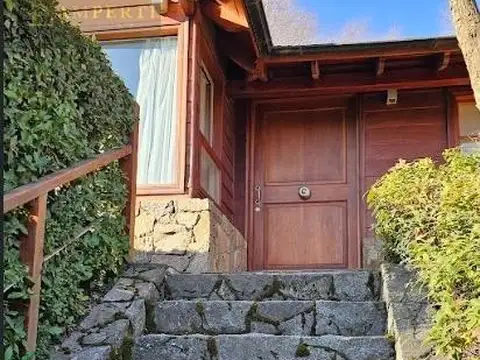 Casa 8 ambientes con 5 baños
