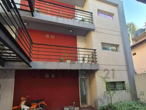 DEPARTAMENTO EN VENTA - 2 AMBIENTES CON PATIO EN MONTE GRANDE. APTO CREDITO.