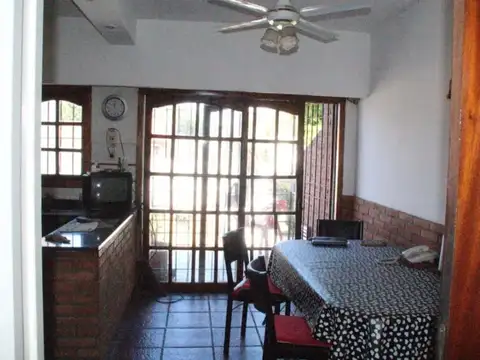 Depto Tipo Casa en Venta de 5 ambientes
