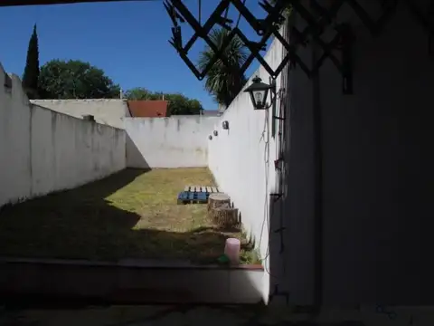 Depto Tipo Casa 5 ambientes con 4 baños