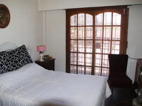 Depto Tipo Casa en Venta con 2 cocheras