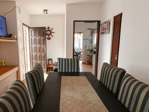 Casa 3 ambientes con 1 baño