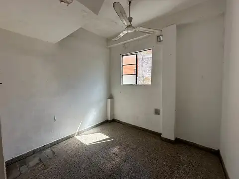 Depto Tipo Casa en Venta en Ramos Mejía Sur, USD 58.000
