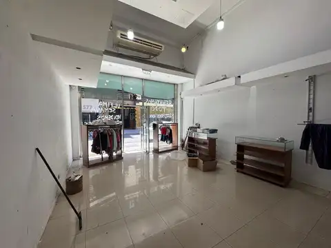 SAN NICOLAS - LOCAL COMERCIAL AMPLIO - BUEN ESTADO