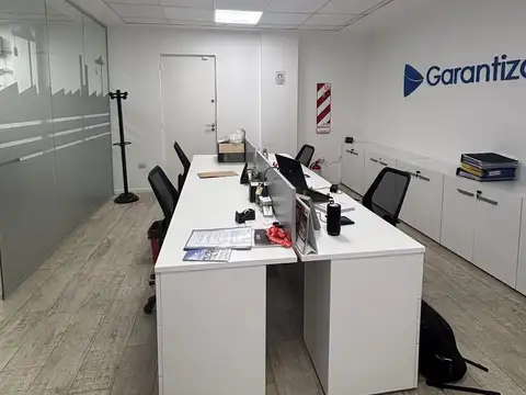 Venta Oficina en Av. rivadavia al 400