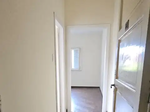 Depto Tipo Casa en Venta en Banfield, USD 75.000