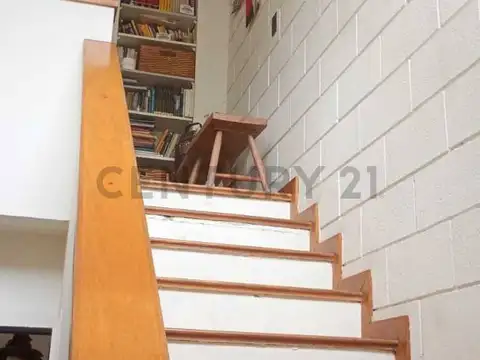 Dúplex en Barrio cerrado de 2 dormitorios en Gonnet – Calle 20 Nº 2329 e/ 508 y 509.