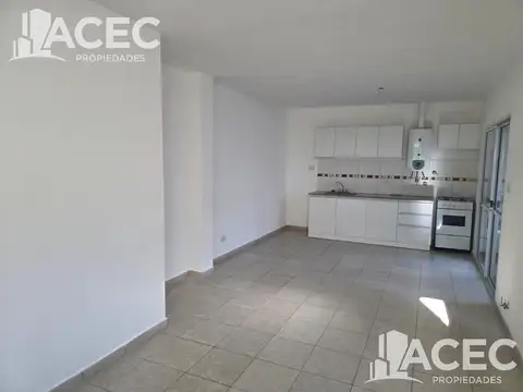 Jose Ingenieros al 1300 - Pb Dpto 05 - Cochera - Pasillo